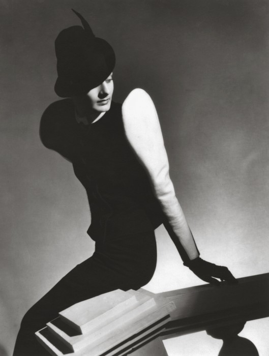 Horst_WhiteSleeve,Vogue_1936