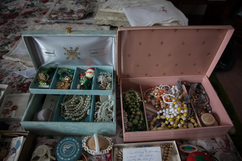 pair_of_jewelry_boxes