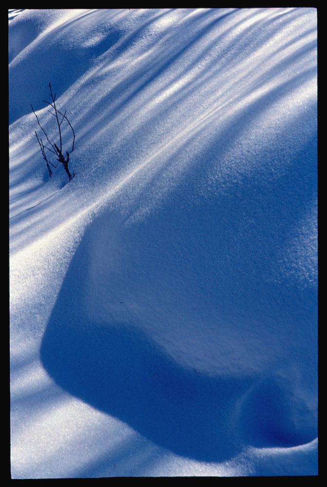 St-Cyr Bob-Snow Shapes & Shadows