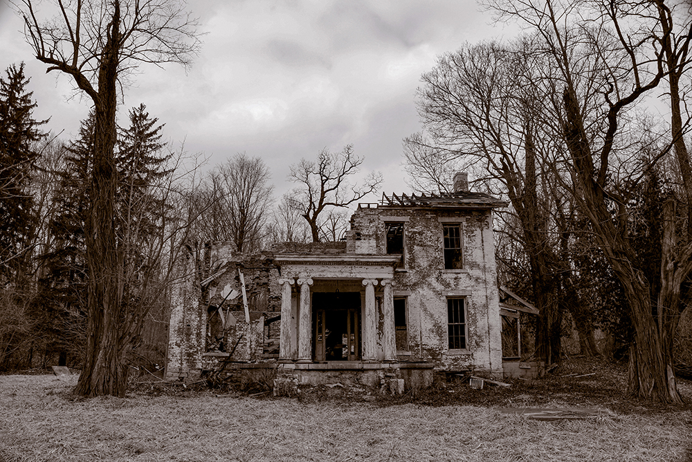 Ruined manor house