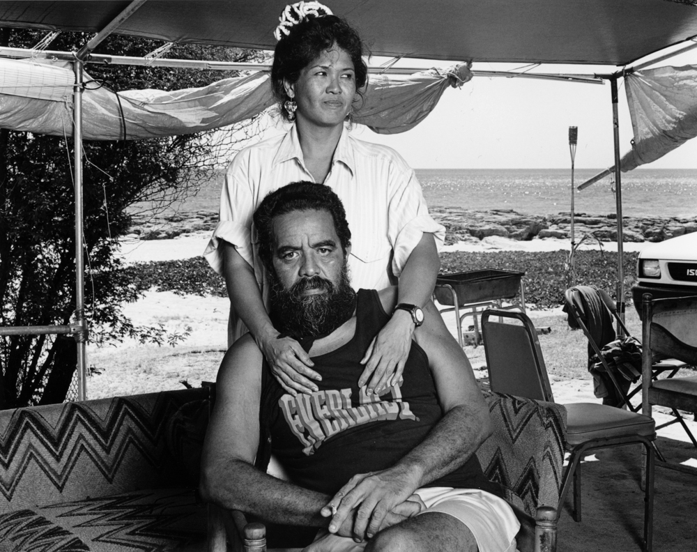 Greevy_Mākua_couple_Oʻahu_1996_04