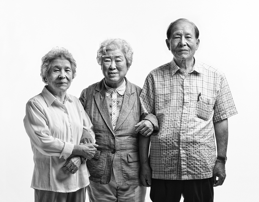 13. BYUN SoonChoel. Eternal Family.Seo Yeong Seon(Father and Mother).2015.130x105cm.Archival Pigment Print.