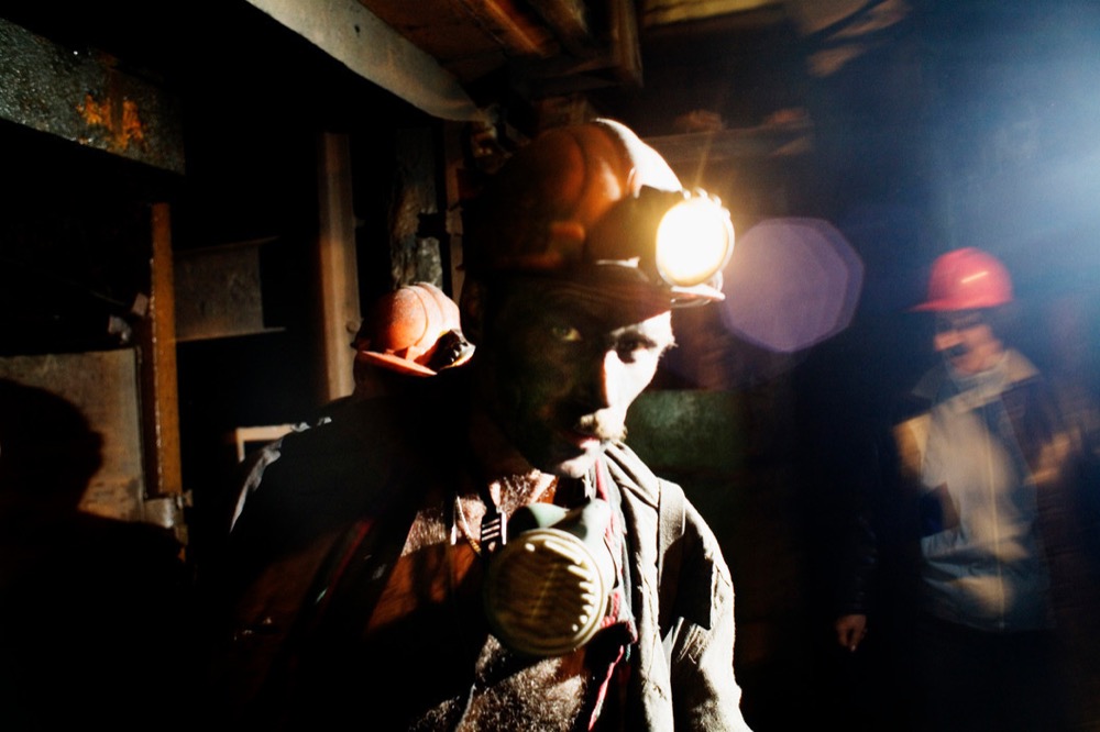 UKRAINE. Torez, Donetsk Oblast. 2006. Miners at the state-owned 'Progress' coal mine.