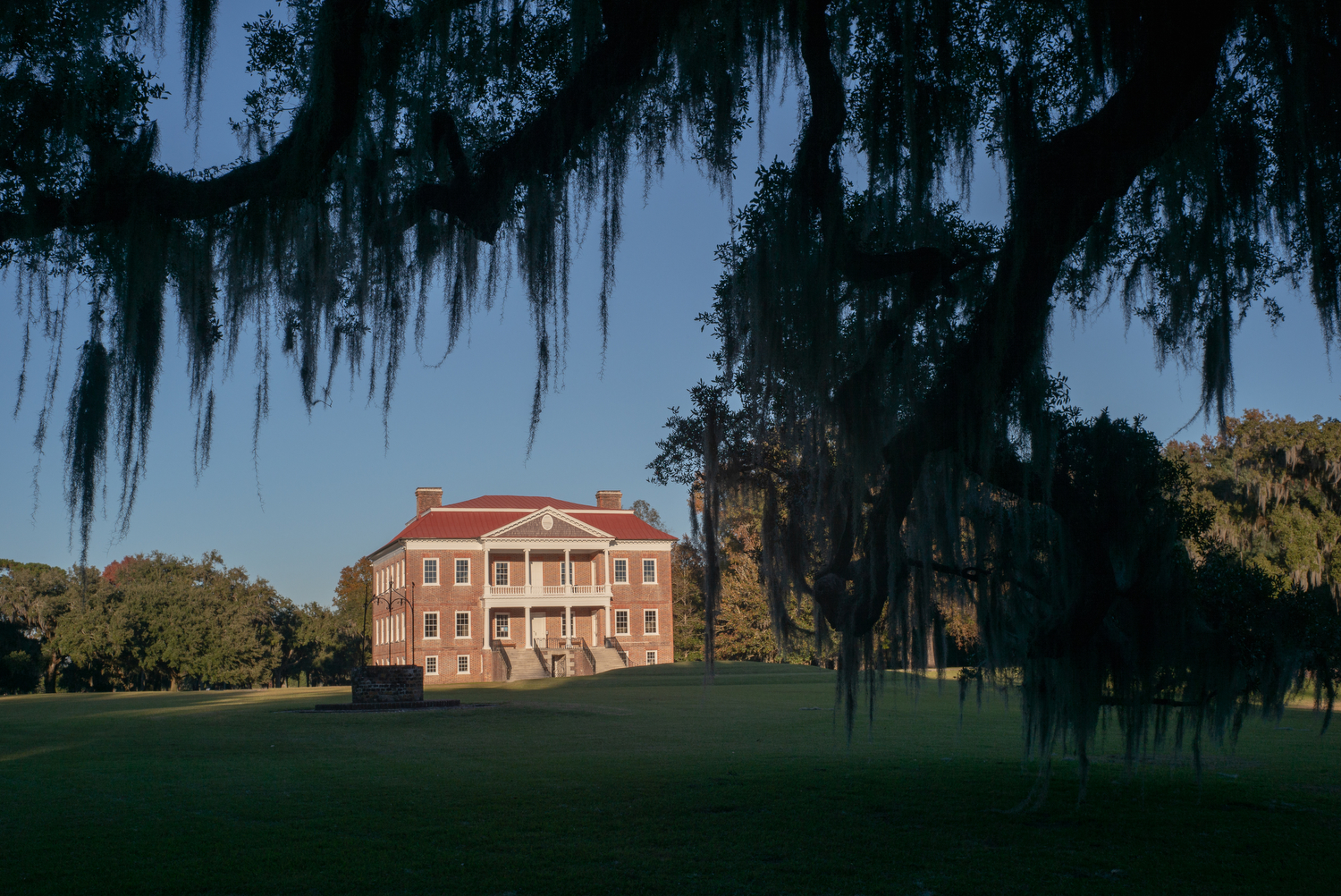 The main house at Drayton Hall, a former 350-acre plantation in Charleston, South Carolina, was purchased by John Drayton in 1738. Drayton's son Charles described the plantation's indigo production in his 1793 diary, one of the only written records.