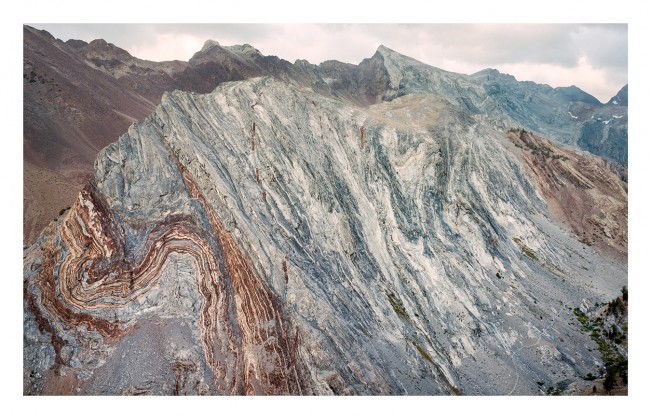 BobbyLee-MountainFolds-spreads-04