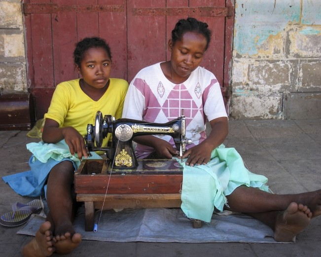 ©Judi Iranyi_Mother and daughter_2017@jiranyi_www.judiiranyi.com - Judi Iranyi