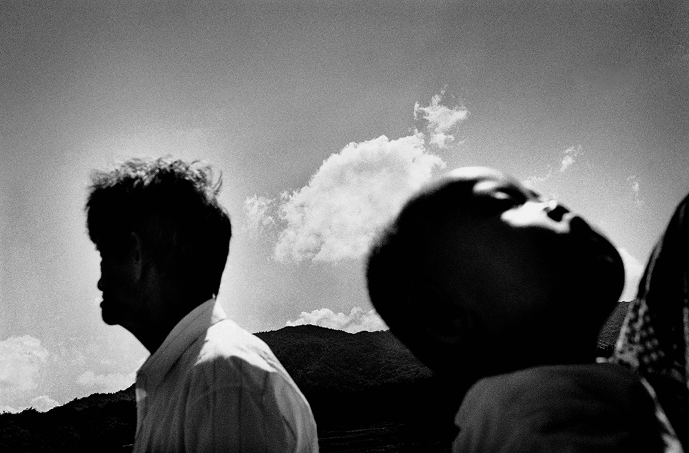 Lee Gap-Chul, Conflict and Reaction, Baby on his mothers_s back, 1998