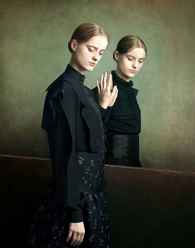 JustineTjallinks_ModernTimes_2019_TheSisters_2