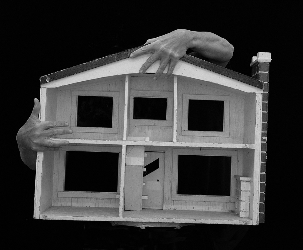 Birnbaum_Holding_Memories