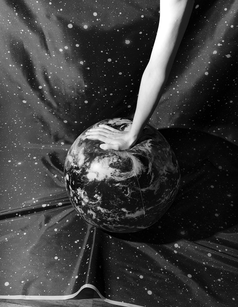 Sosnowska_Gravity